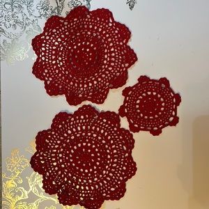 3 Vintage crochet doilies